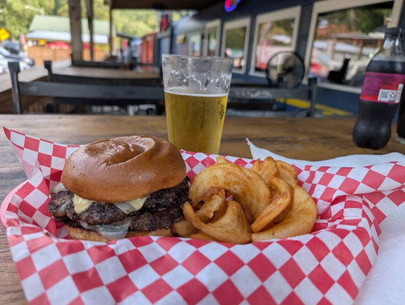 Smash Burgers That Earn the Hype