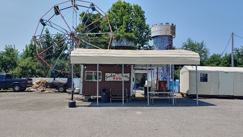 Smokin' Butts BBQ, Pioneer, TN