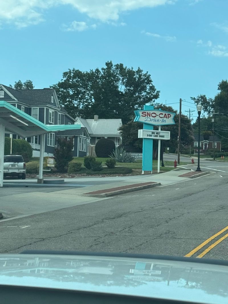 Sno-Cap Drive In