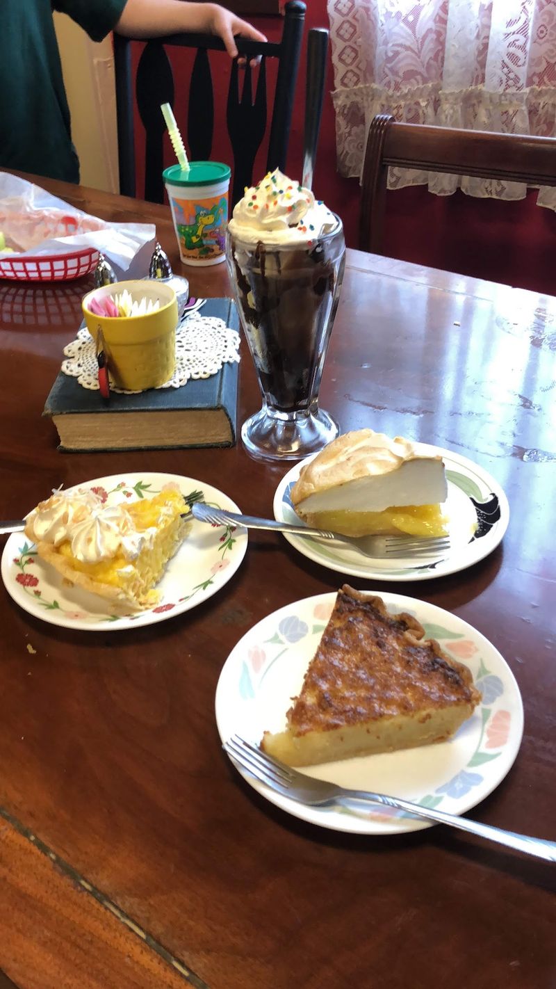 Soups, Sweets, and the Sweet Tea Everyone Mentions Soups, Sweets, and the Sweet Tea Everyone Mentions