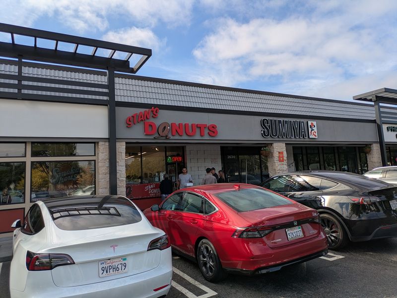 Stan's Donut Shop, Santa Clara, CA