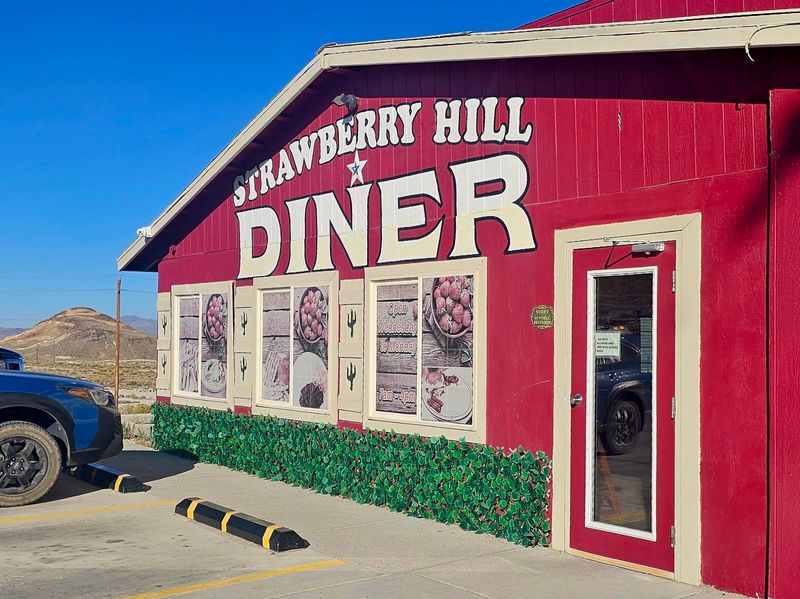 Strawberry Hill Diner, Tonopah, NV Strawberry Hill Diner, Tonopah, NV