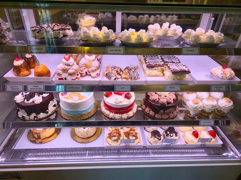 Sugar Pop Baking Co., Waveland, MS