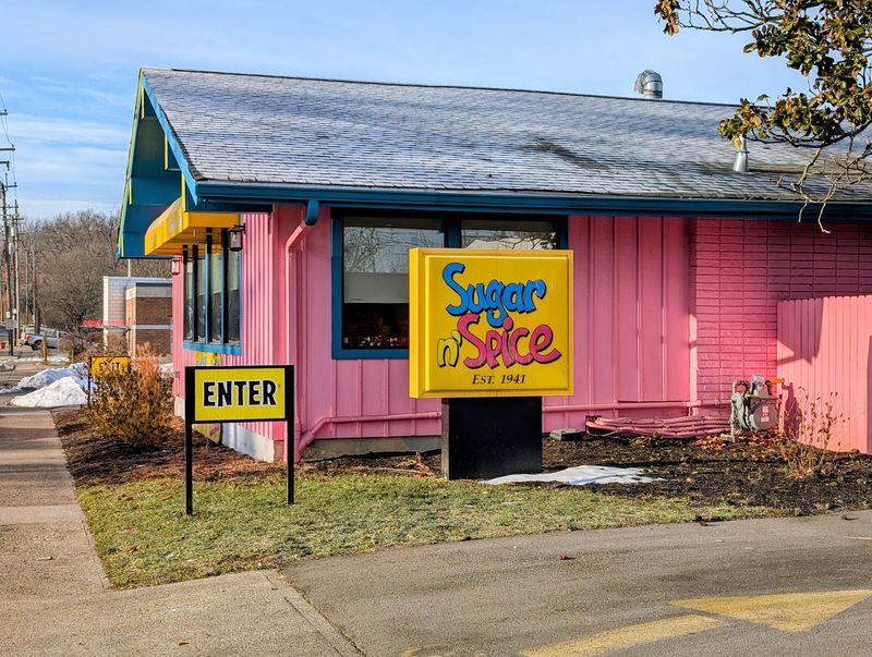 Sugar n' Spice Restaurant, Cincinnati, OH Sugar n' Spice Restaurant, Cincinnati, OH