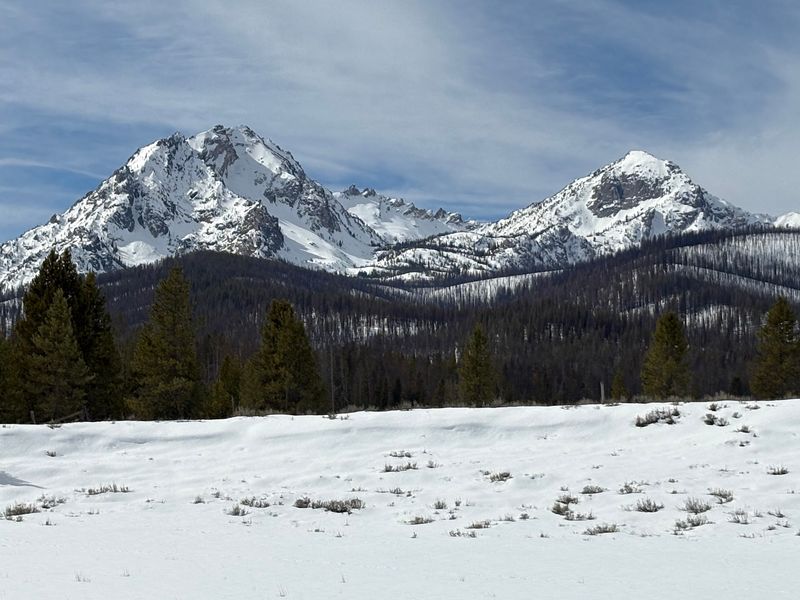 Summer Hiking Versus Winter Snow Summer Hiking Versus Winter Snow