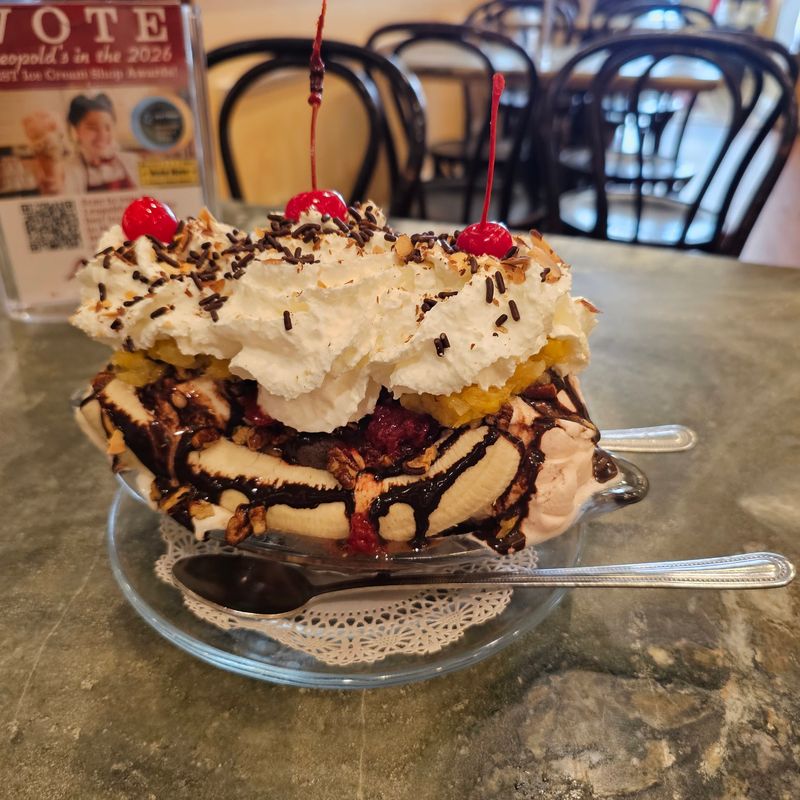Sundaes, Lunch, and Options for Every Diet Sundaes, Lunch, and Options for Every Diet