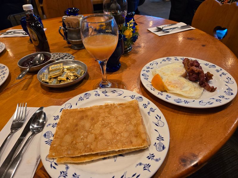 Swedish Pancakes, the Real Headliner
