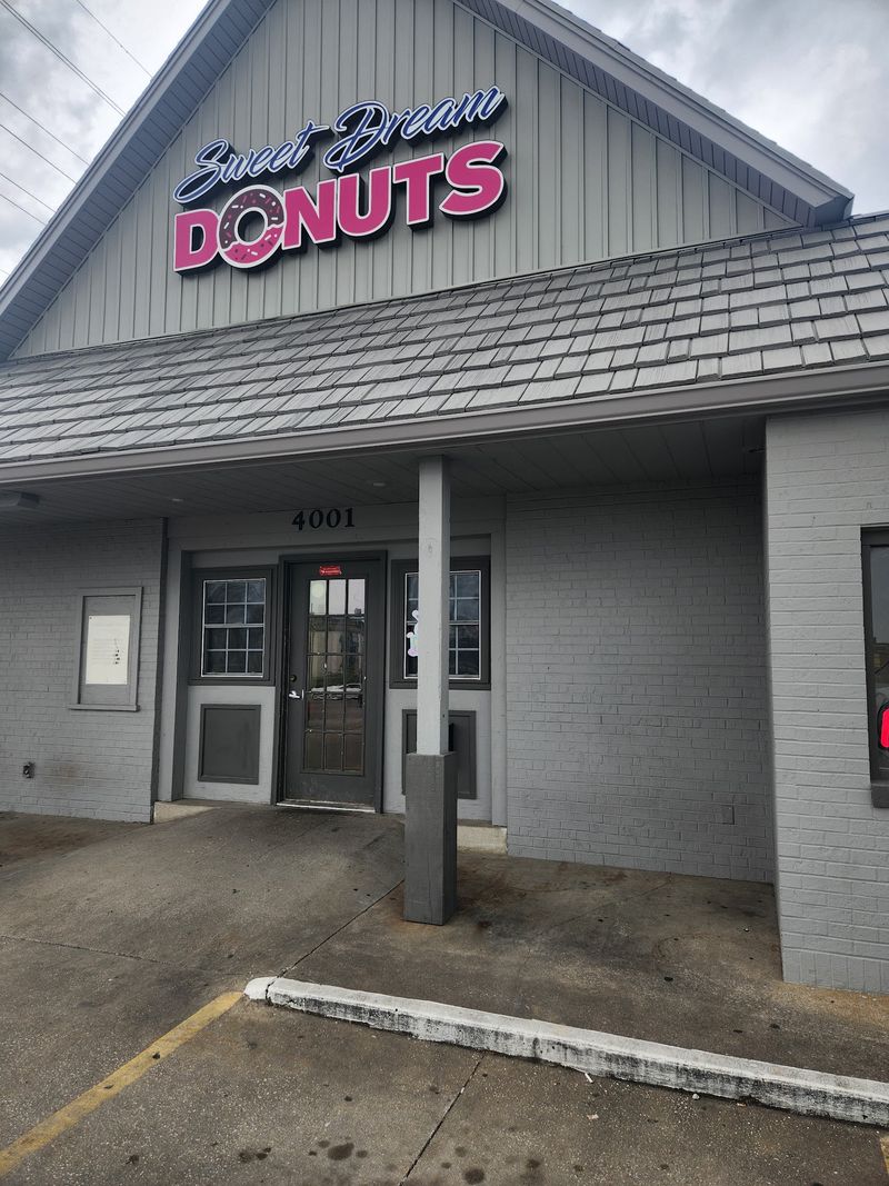 Sweet Dream Donuts, St Joseph, MO Sweet Dream Donuts, St Joseph, MO