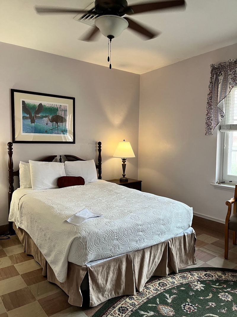 TV-Free Rooms That Slow You Down TV-Free Rooms That Slow You Down