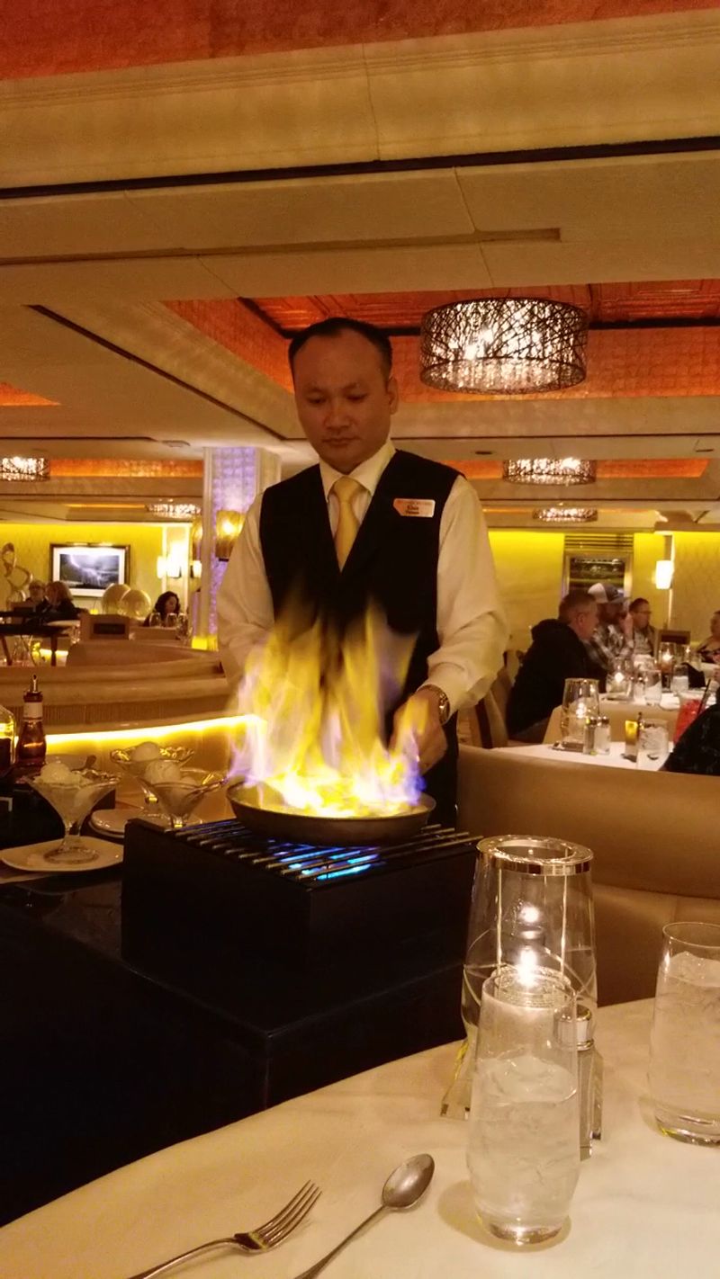 Tableside Theater That Turns Dinner Into a Show
