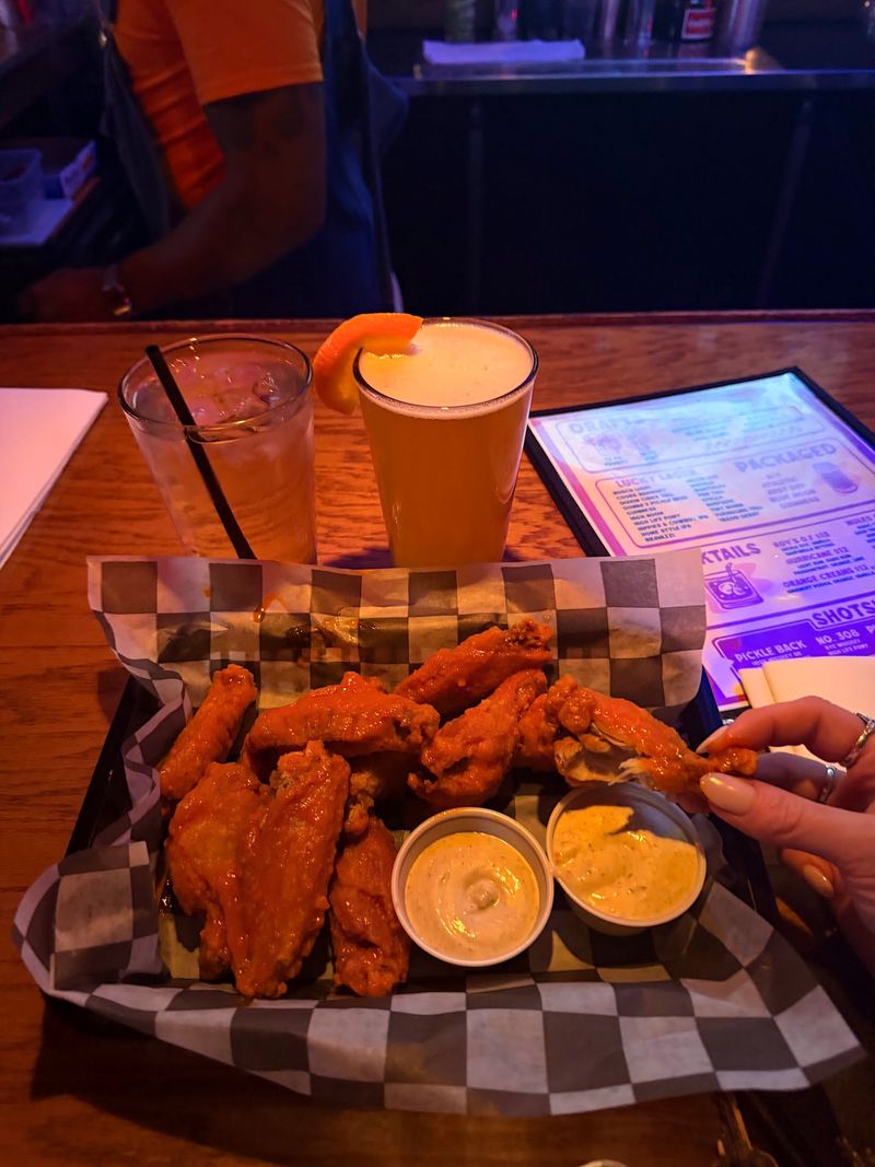 Tavern Pizza and Bar Favorites Tavern Pizza and Bar Favorites
