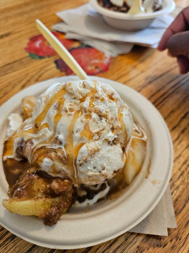 The Apple Cobbler That Steals The Show The Apple Cobbler That Steals The Show