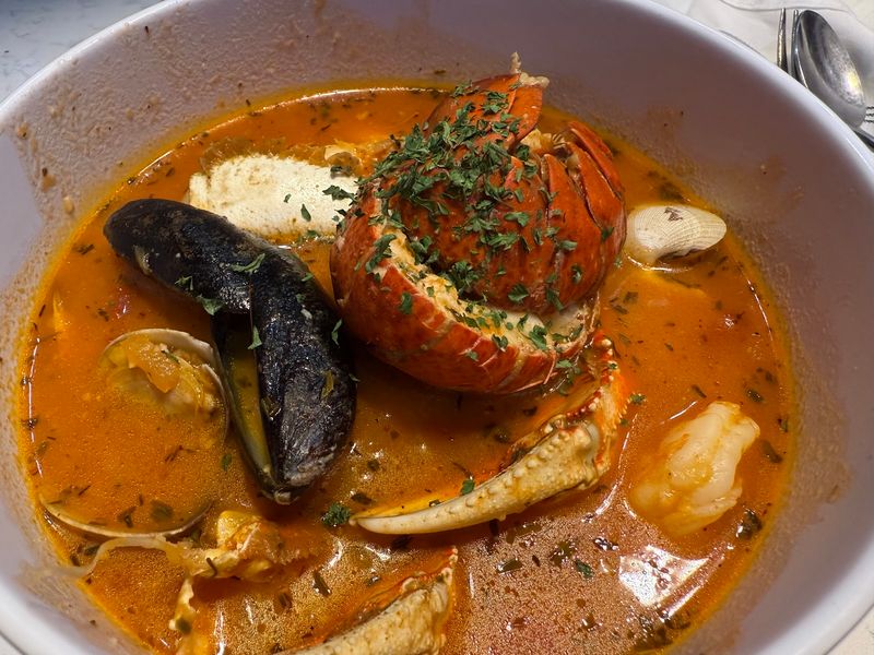The Bouillabaisse Fans Rave About