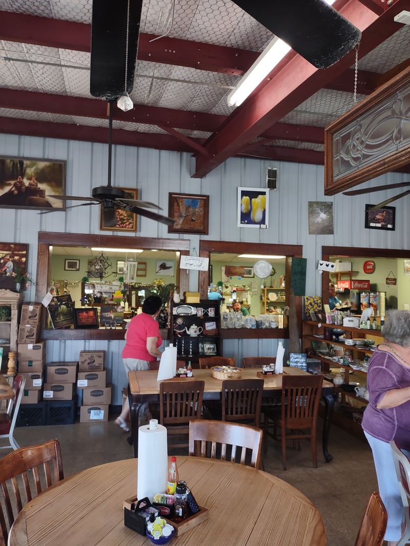 The Cafe Beside the Antique Mall The Cafe Beside the Antique Mall