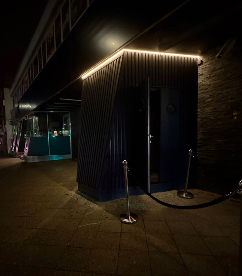 The Cellar Door, Berlin