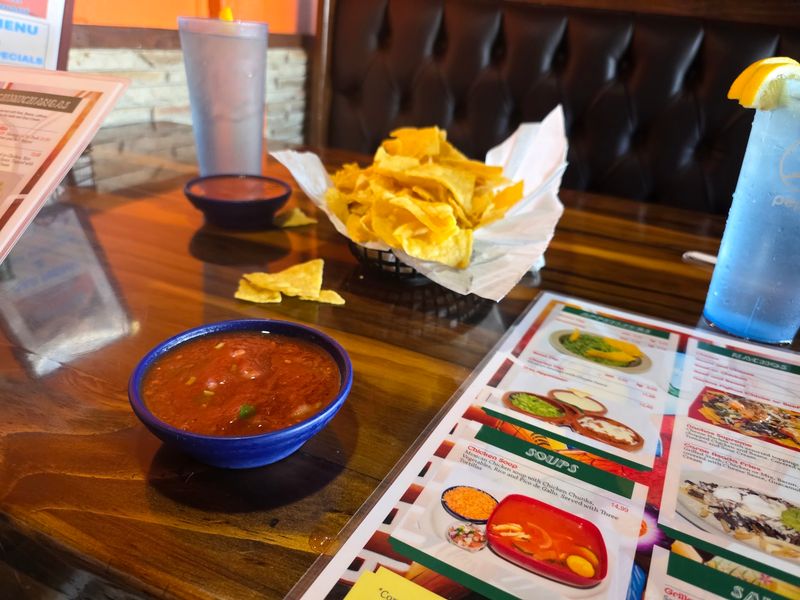 The Chips And Salsa Bar That Earns Its Keep The Chips And Salsa Bar That Earns Its Keep