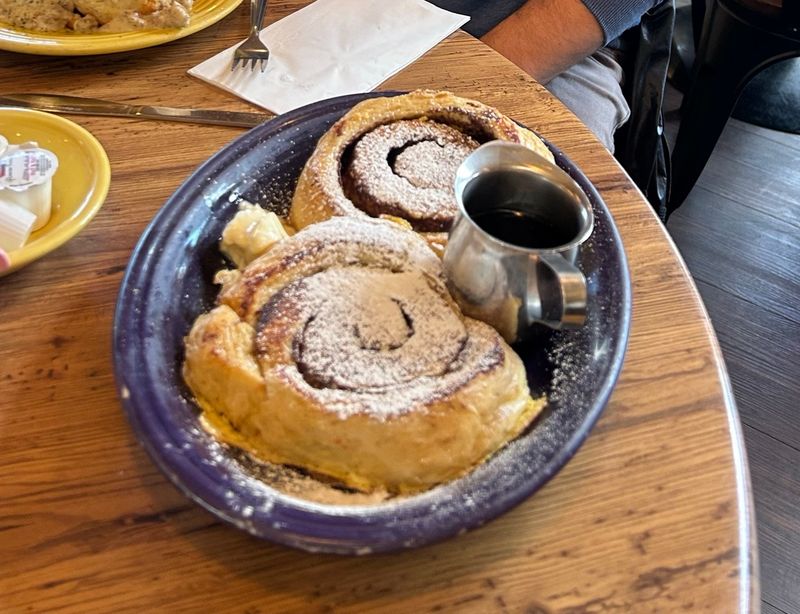 The Cinnamon Roll French Toast Everyone Talks About The Cinnamon Roll French Toast Everyone Talks About