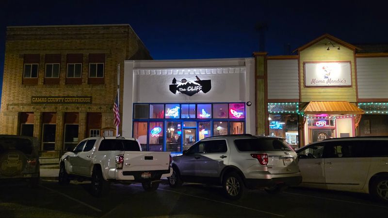 The Cliff Bar and Grille, Fairfield, ID
