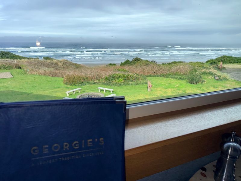 The Coast classic, Mo's, and better yet, a proper cut at the Georgie's, Newport, Oregon The Coast classic, Mo's, and better yet, a proper cut at the Georgie's, Newport, Oregon