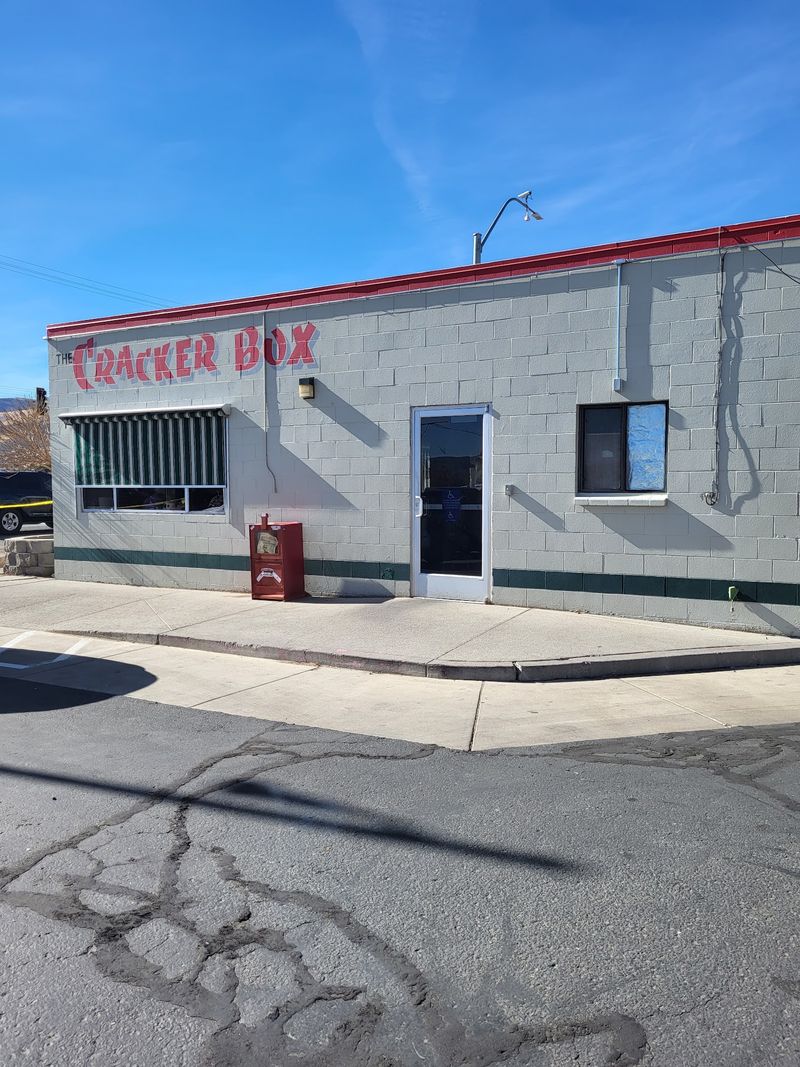 The Corner Diner Locals Keep Circling Back To The Corner Diner Locals Keep Circling Back To