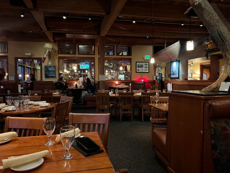 The Cozy Boathouse Interior