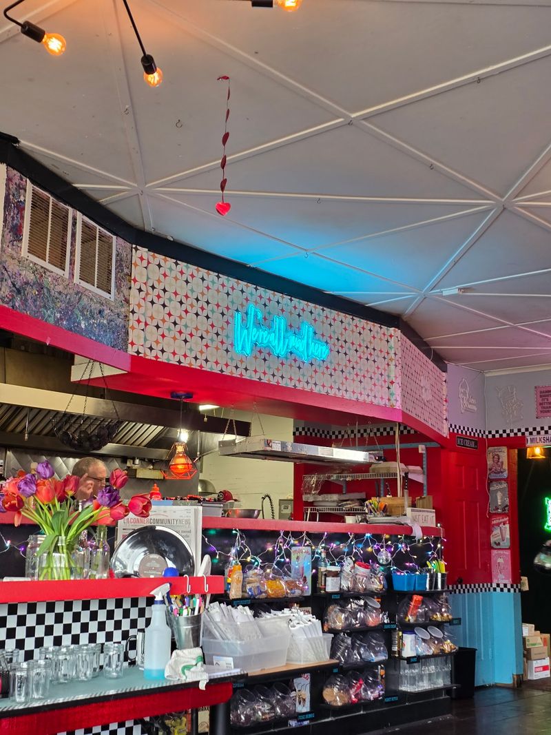 The Cozy, Buzzing Atmosphere