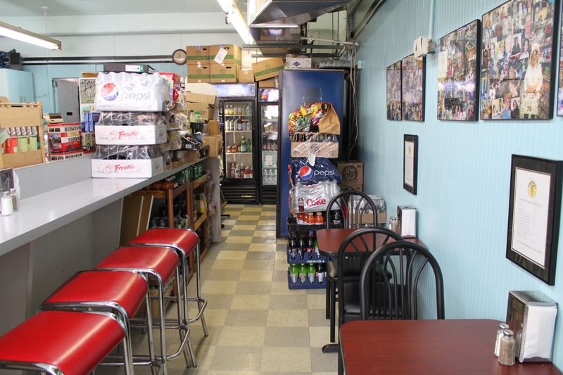 The Cozy, Old-School Atmosphere