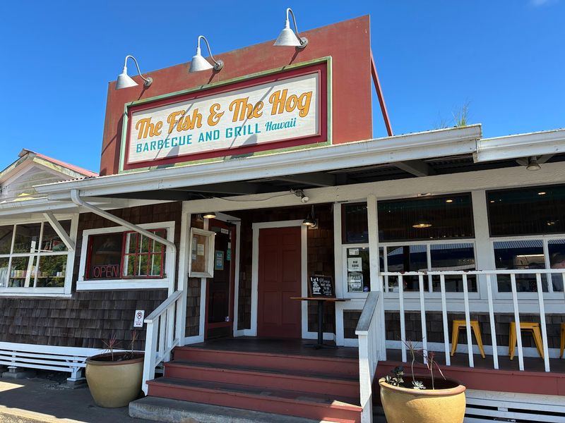 The Fish And The Hog, Waimea, HI
