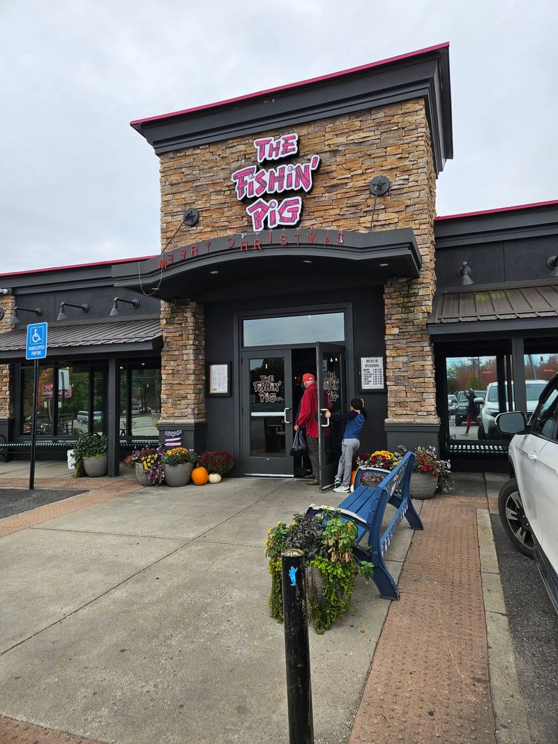 The Fishin' Pig - Farmville, Farmville, VA