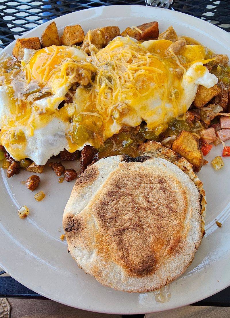 The Green Chili That Keeps Regulars Coming Back The Green Chili That Keeps Regulars Coming Back
