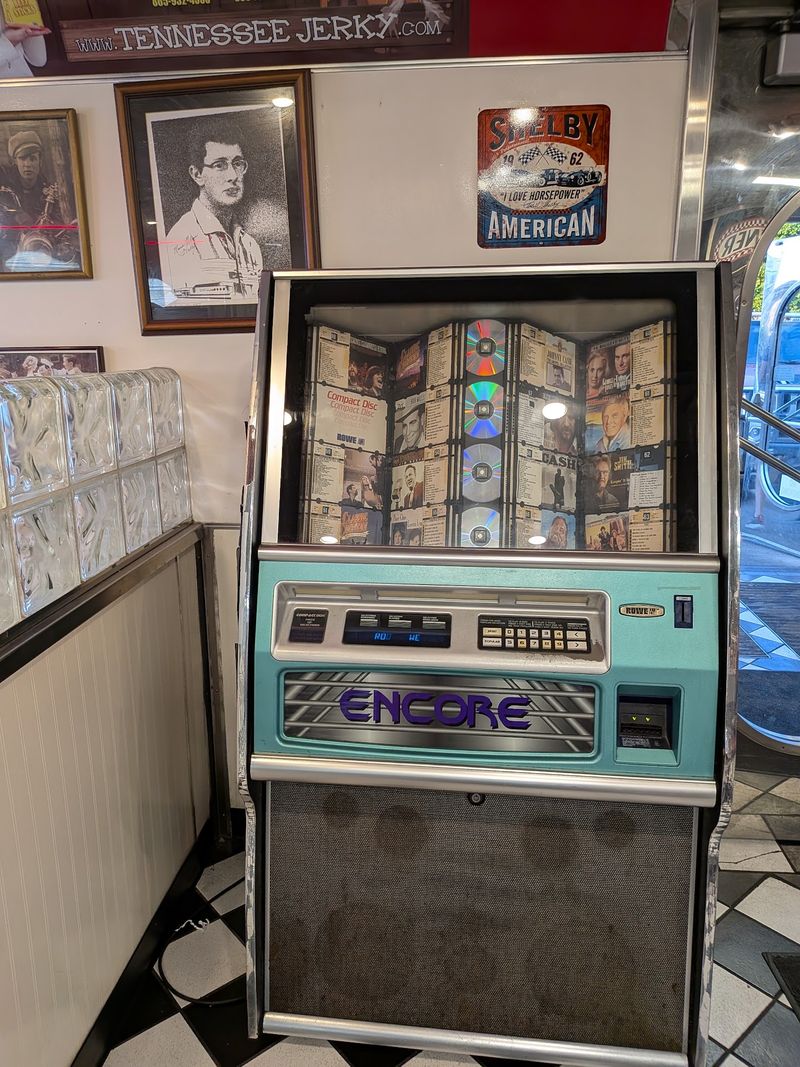 The Jukebox And The Time-Warp Decor