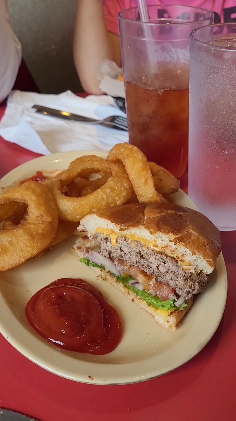 The Legendary Five-Pound Burger Challenge