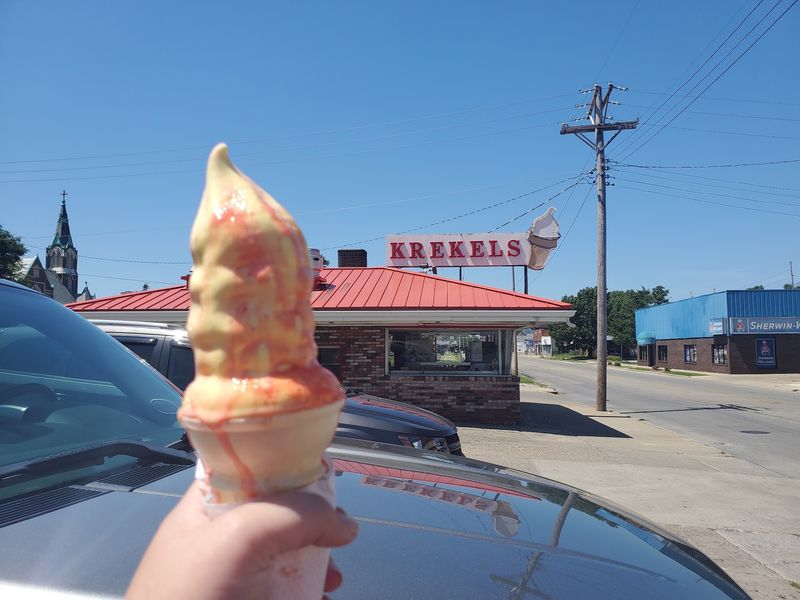 The Lemon Ice Cream With a Loyal Fan Club