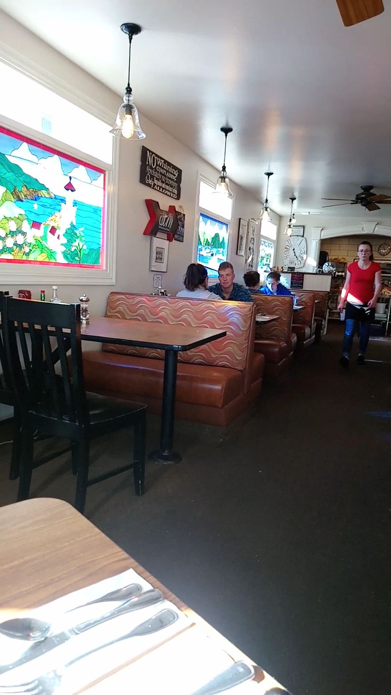 The Little Restaurant With A Big Following The Little Restaurant With A Big Following