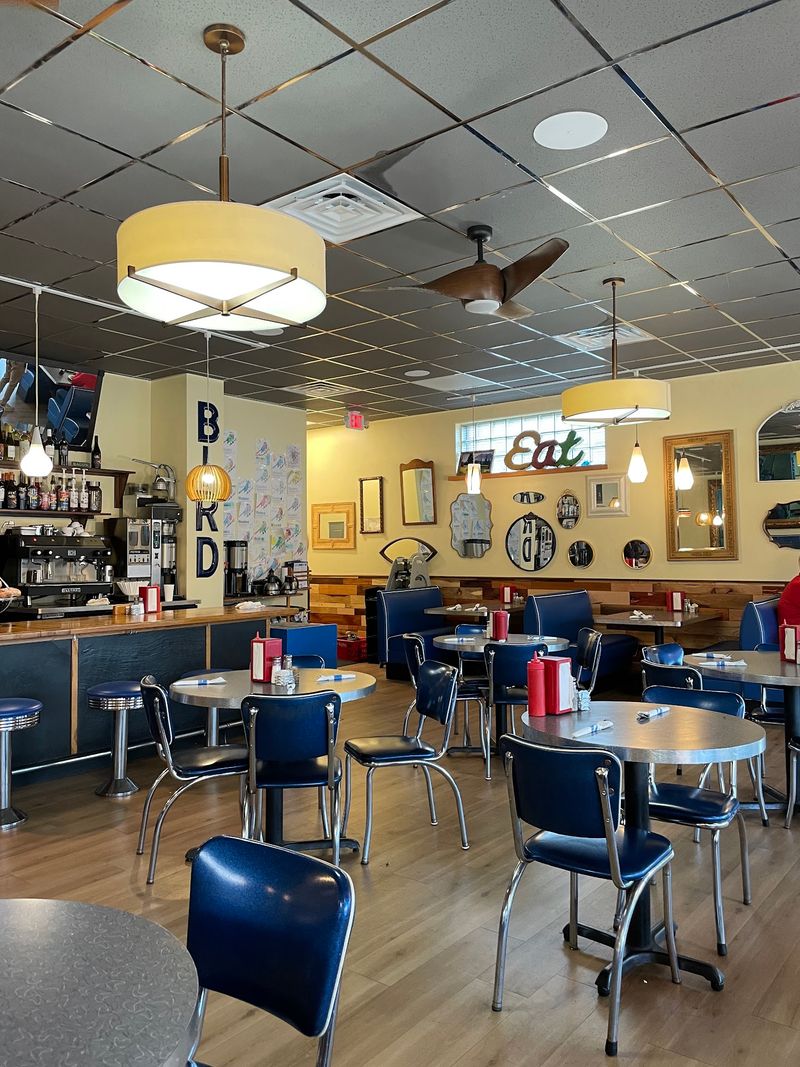 The Old-School Feel That Regulars Love