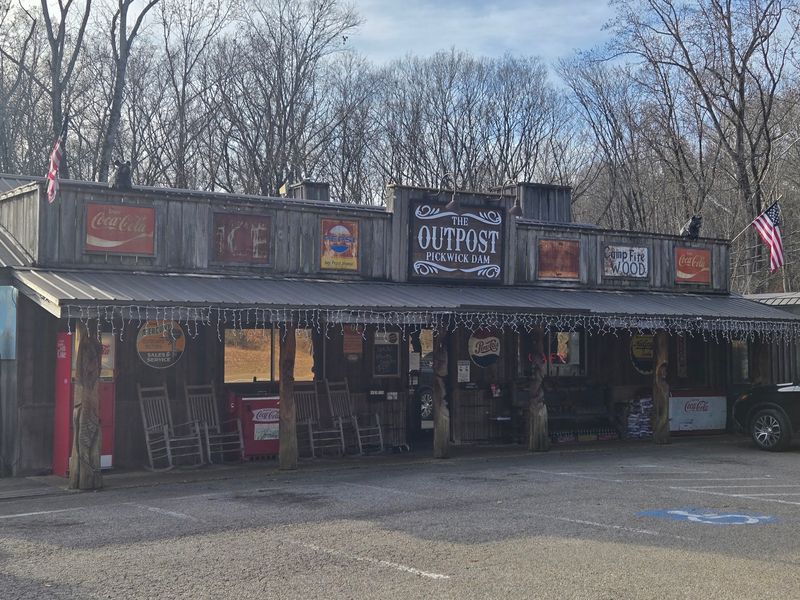 The Outpost, Savannah, TN