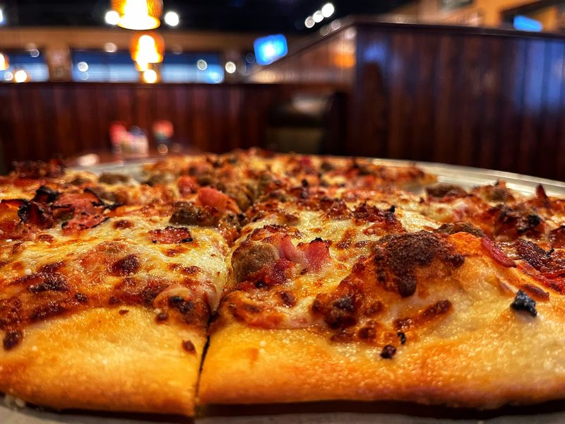The Pizza Locals Rave About