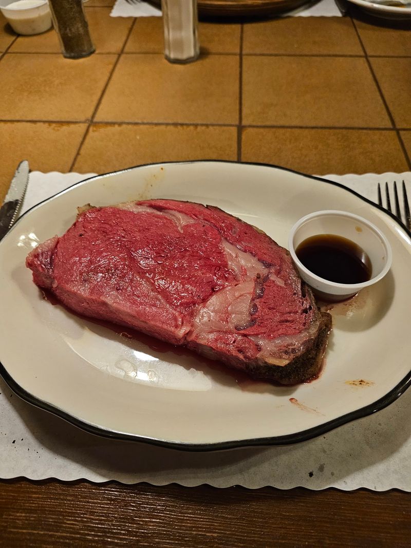 The Prime Rib That Draws A Crowd The Prime Rib That Draws A Crowd