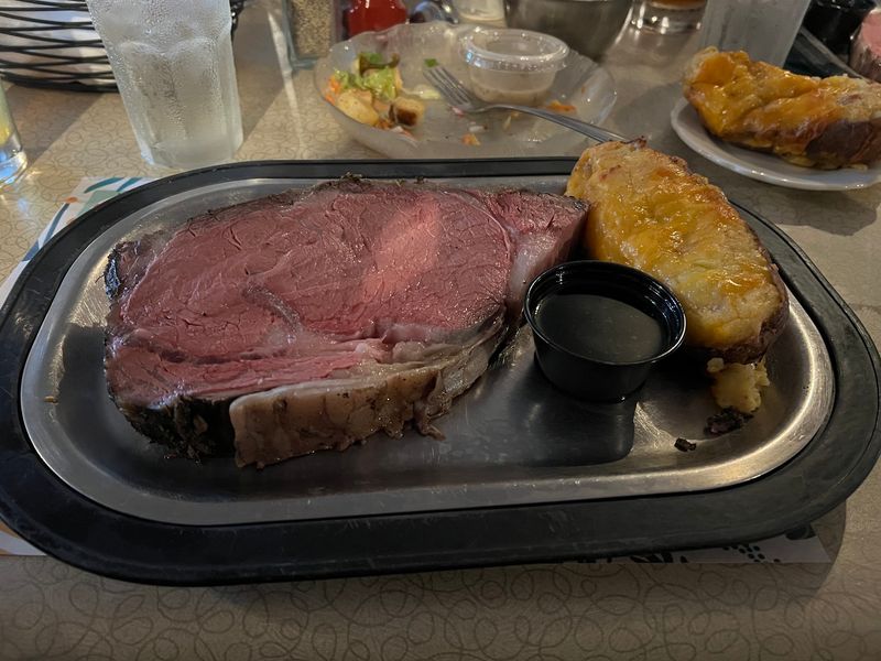 The Prime Rib That Draws People From Miles Around The Prime Rib That Draws People From Miles Around