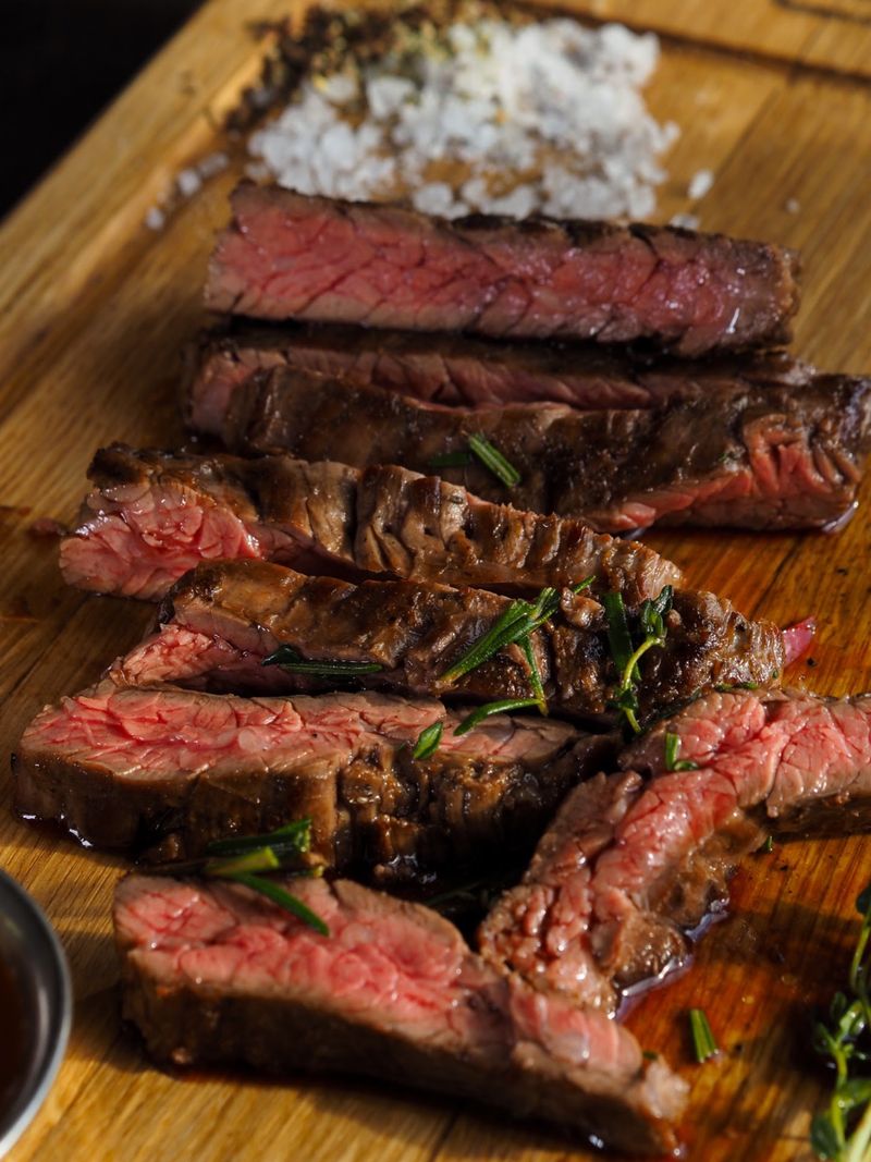 The Prime Rib That Regulars Come Back For