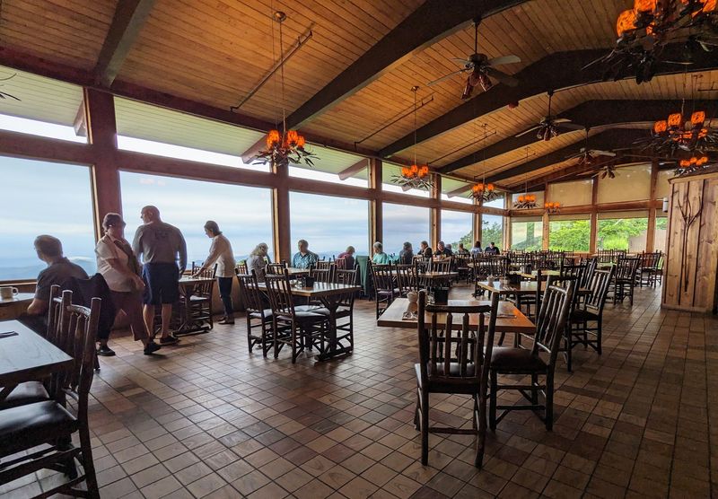 The Restaurant With the Best Table on the Parkway The Restaurant With the Best Table on the Parkway