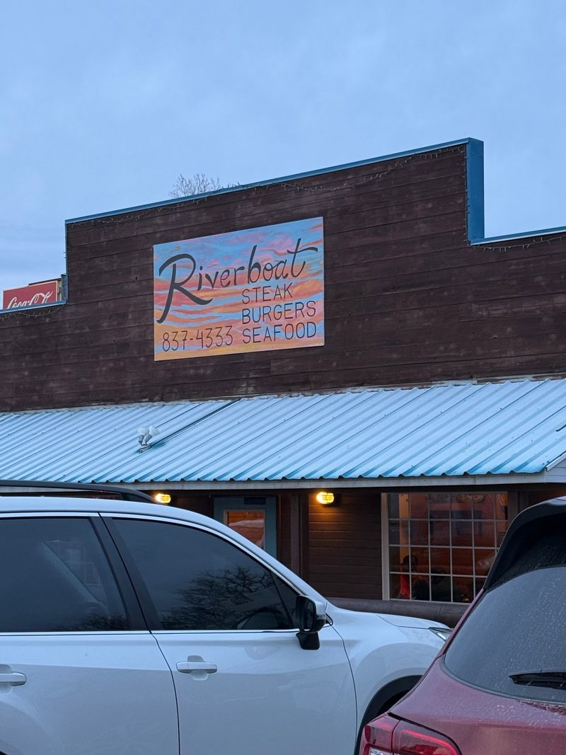 The Riverboat Restaurant, Hagerman, ID