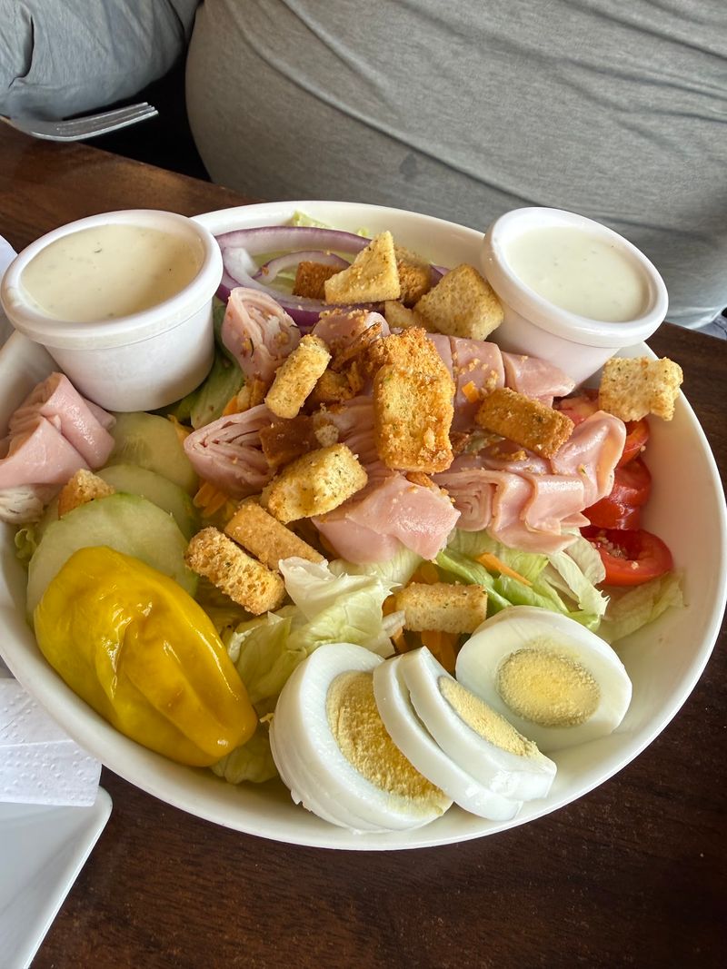 The Salad Bar Regulars Rave About The Salad Bar Regulars Rave About
