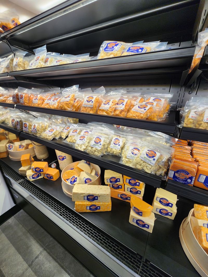 The Squeaky Curds Everyone Talks About The Squeaky Curds Everyone Talks About
