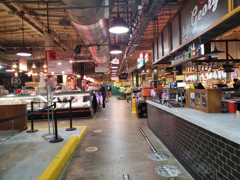 The Vendors Who Refused to Leave