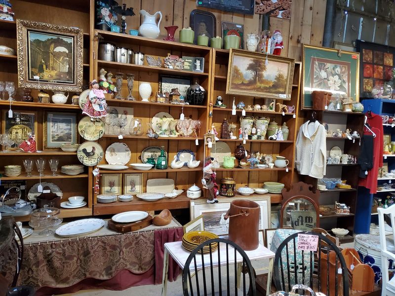 The Vintage Pyrex Cabinet Everyone Mentions