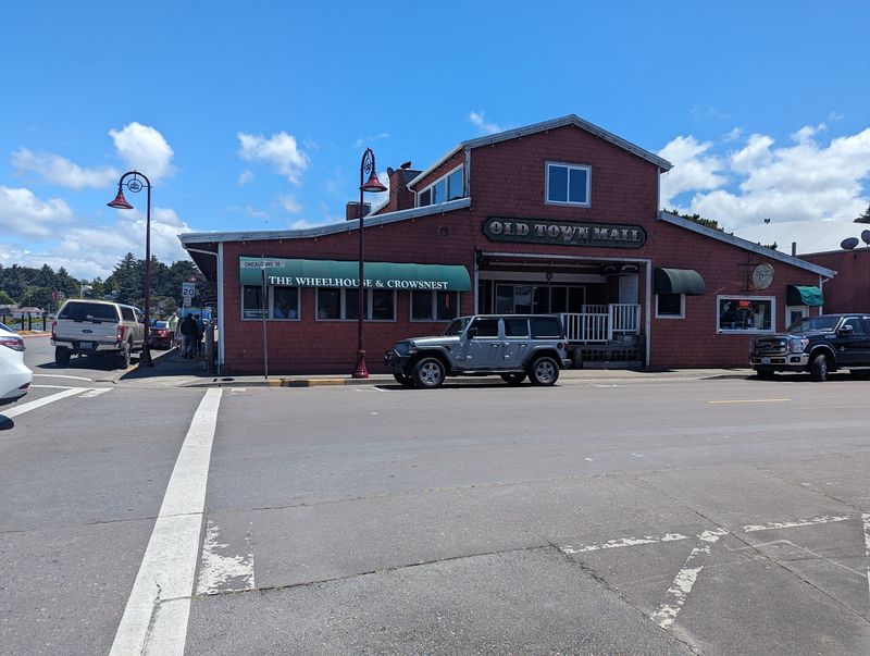 The Wheelhouse & Crowsnest, Bandon, OR