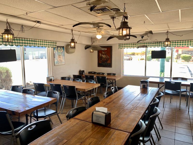 Three Rooms And Plenty Of Seating