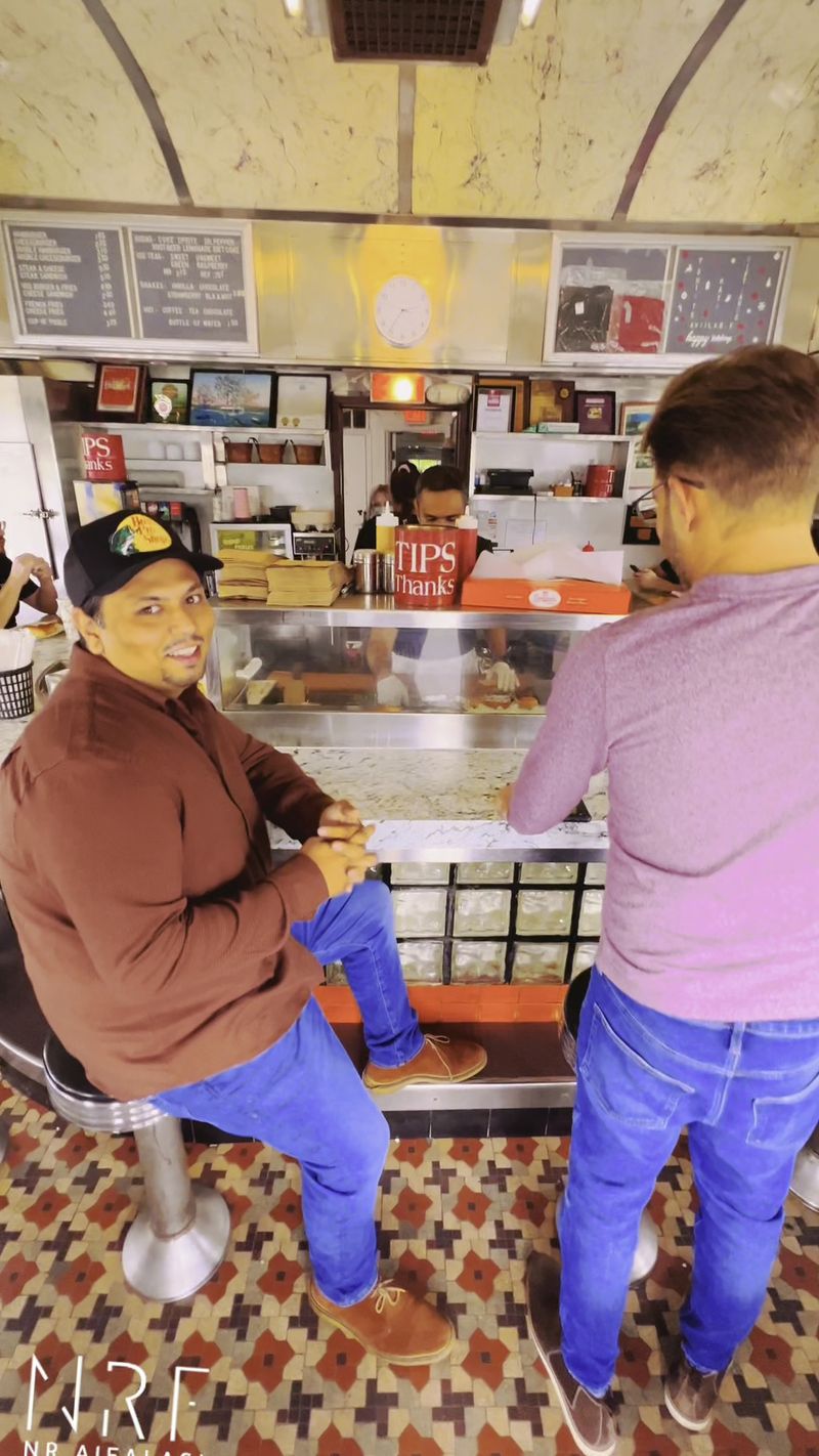 Tiny Counter, Big Reputation on River Street