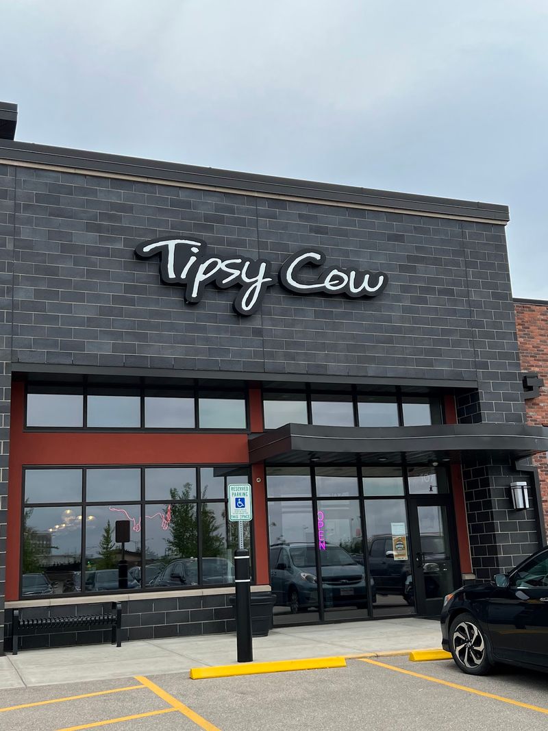 Tipsy Cow Sun Prairie, Sun Prairie, WI